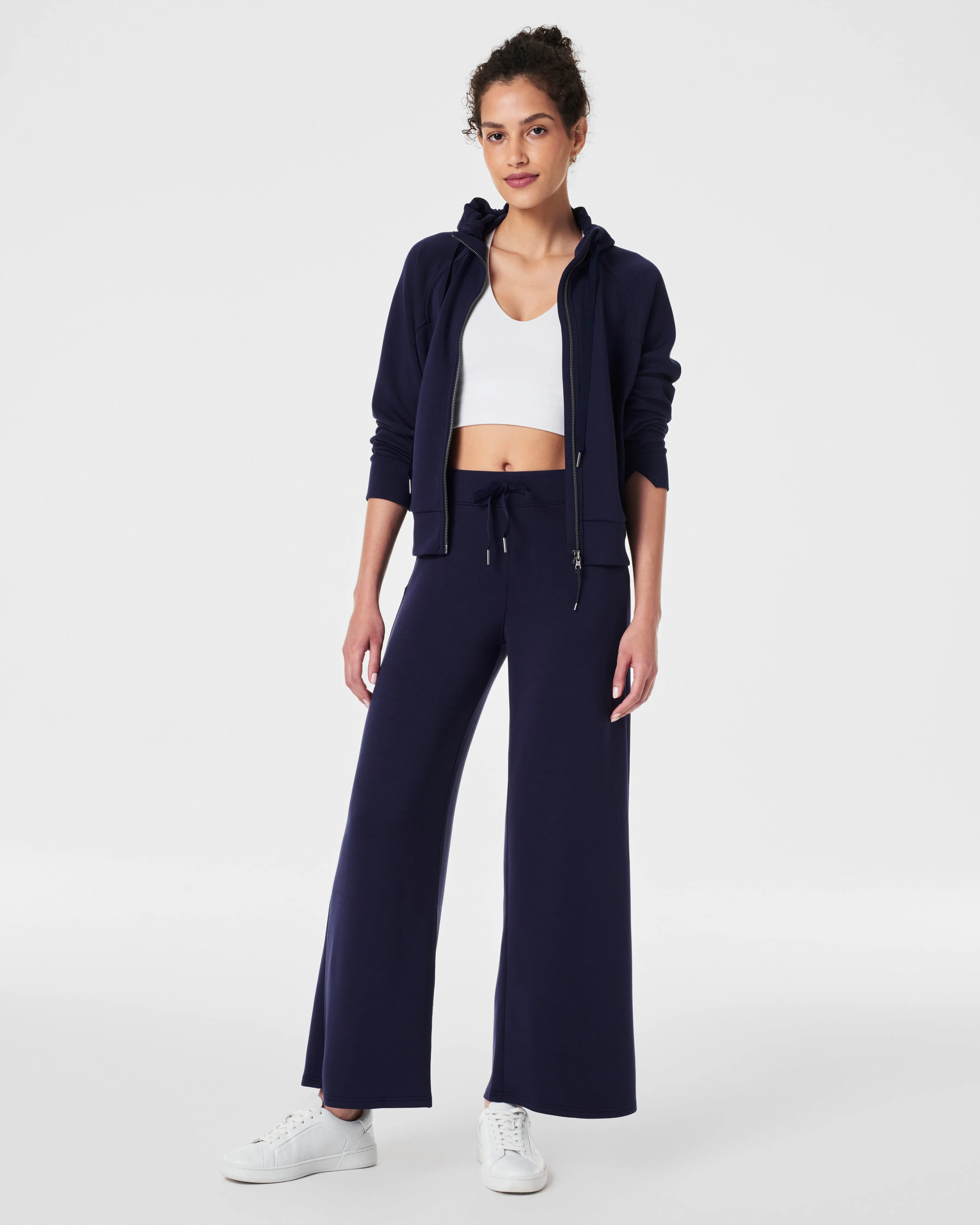 AirEssentials Cropped Wide Leg Pant