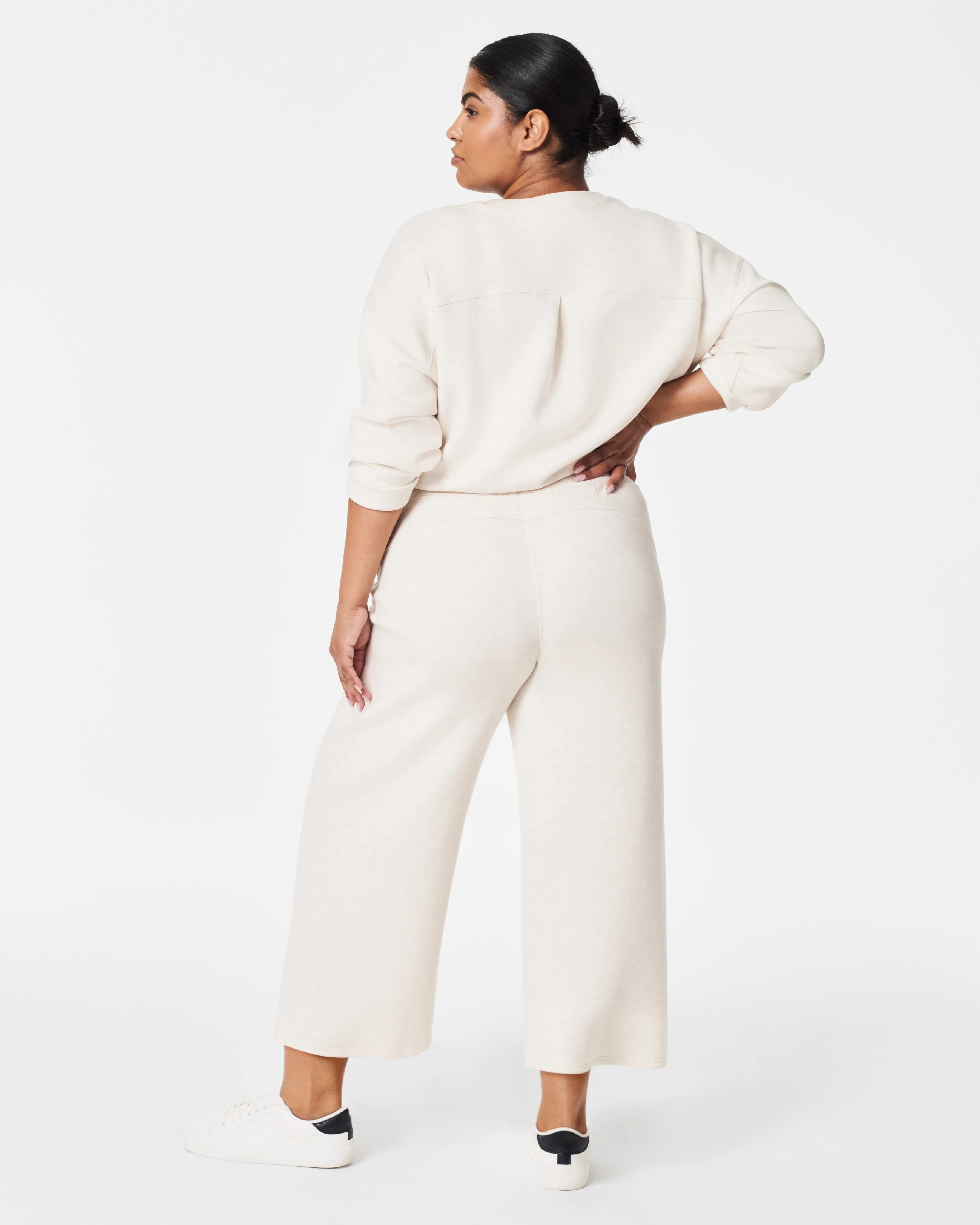 AirEssentials Cropped Wide Leg Pant