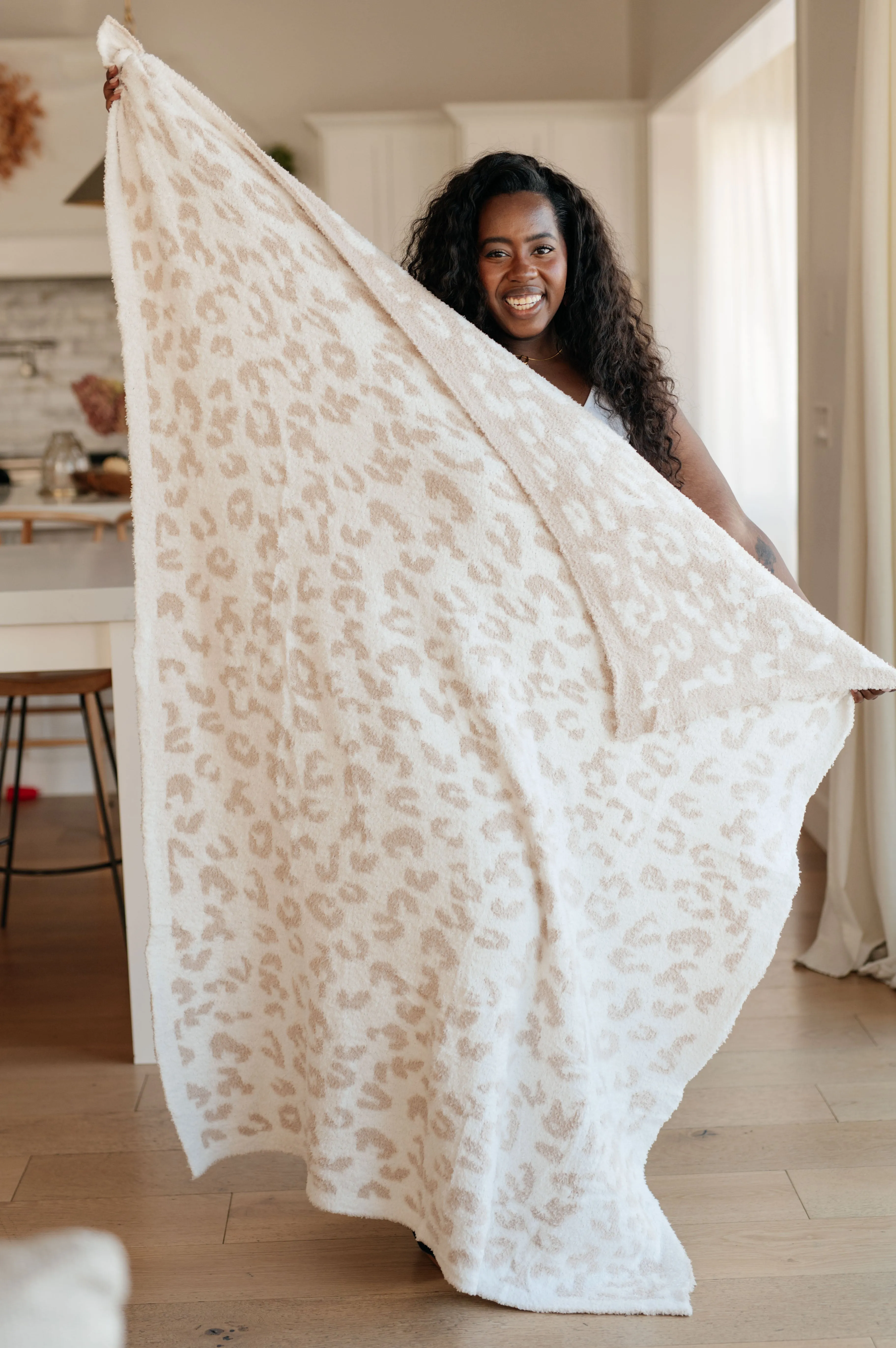 Ari Blanket Single Cuddle Size in Neutral Animal