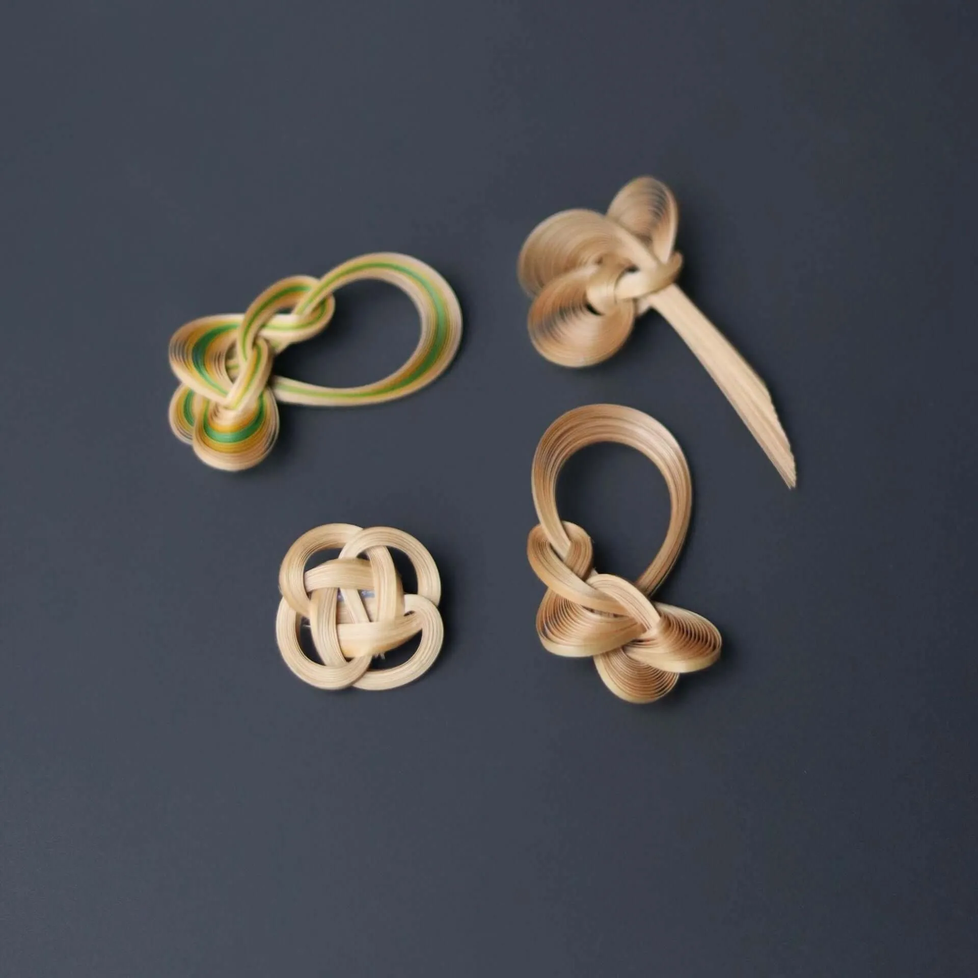 Handcrafted Bamboo Brooch - Eco-Friendly Chinese Knot Design Accessories