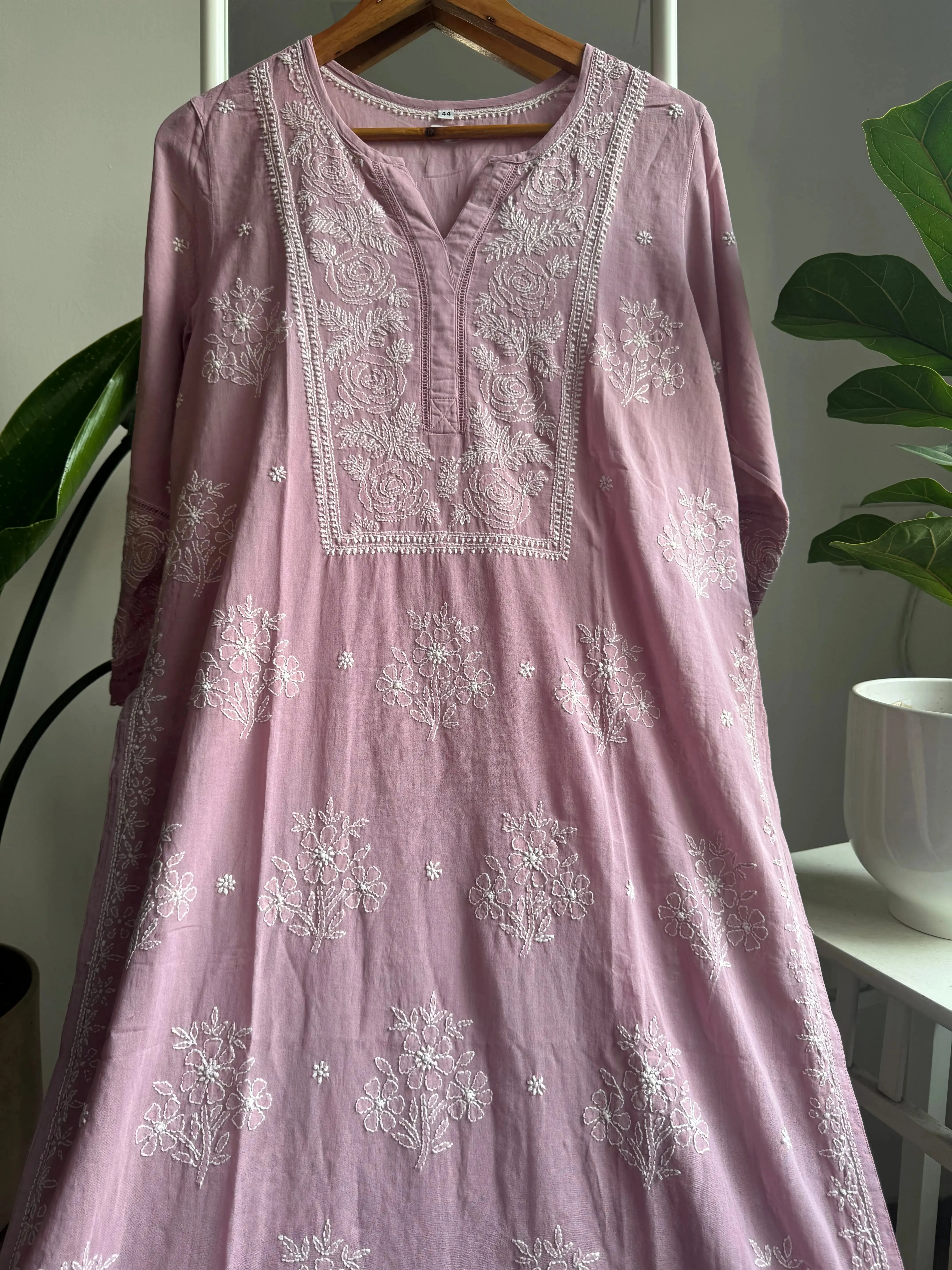 Mul Cotton Chikankari Kurti - Mauve