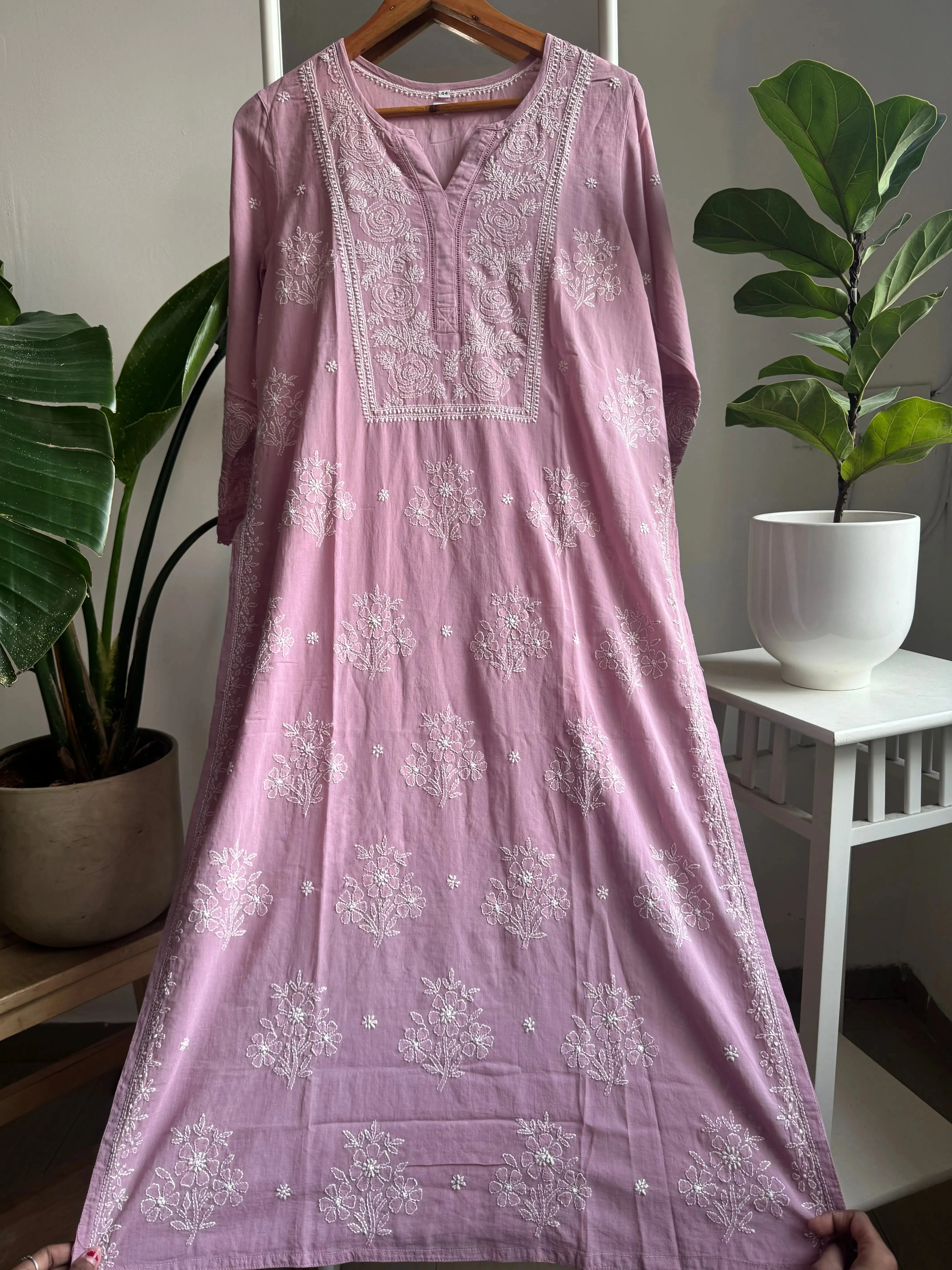 Mul Cotton Chikankari Kurti - Mauve