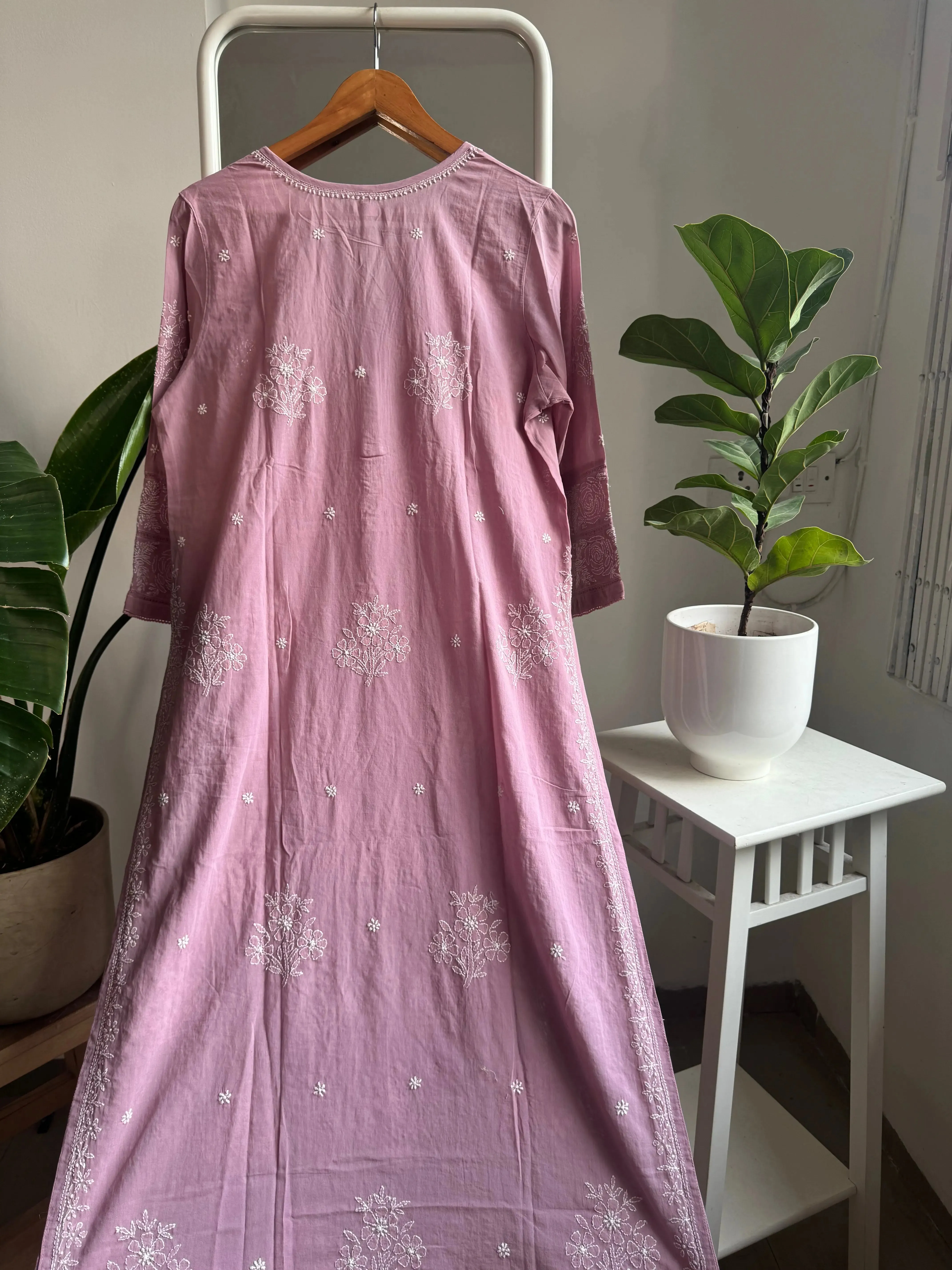 Mul Cotton Chikankari Kurti - Mauve