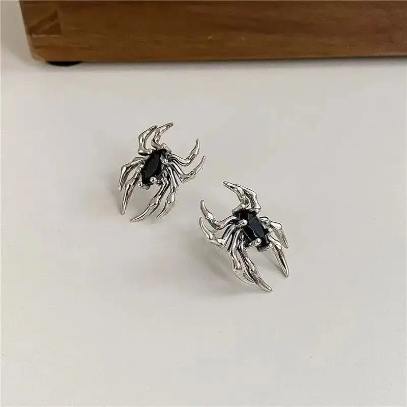 Silver Color Spider Stud Earrings for Women Unique Design Punk Personality Female Small Earrings Black Enamel Fashion Jewelry